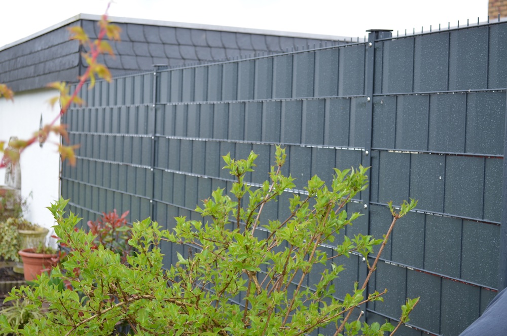 Gartenzaun neu 2.jpg