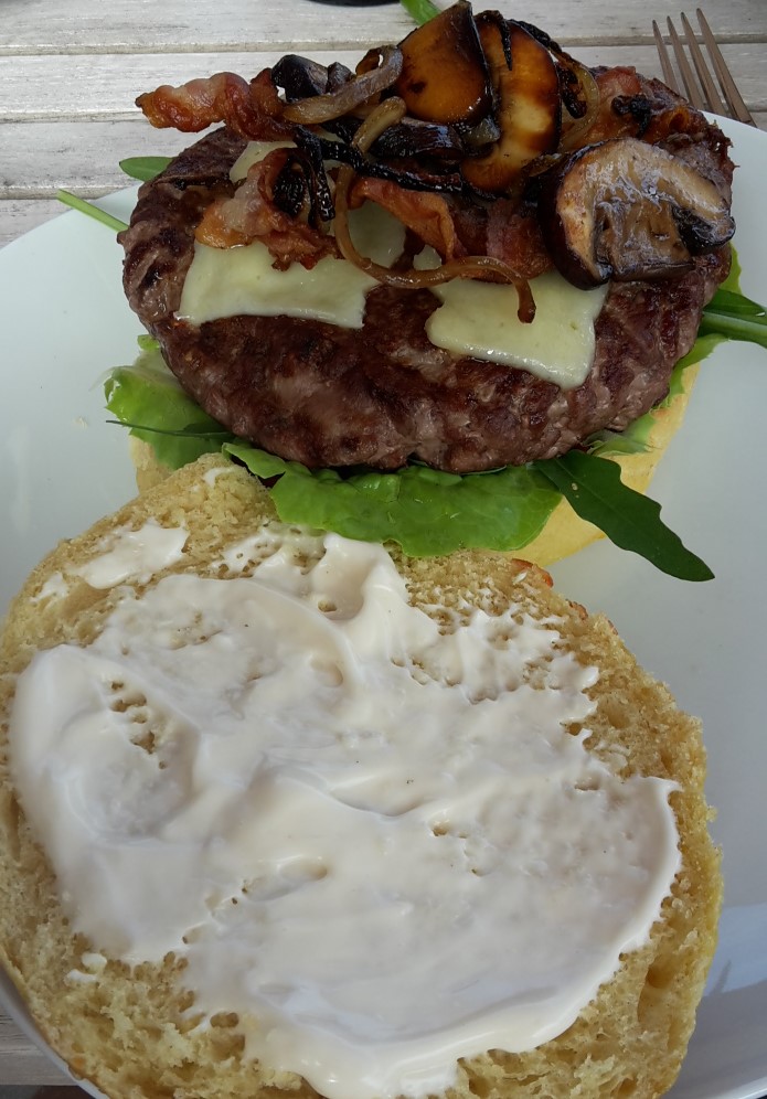 Burger belegt.jpg