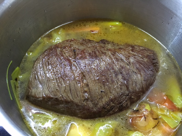 Und ab in die Brüh und mit Wasser angiessen