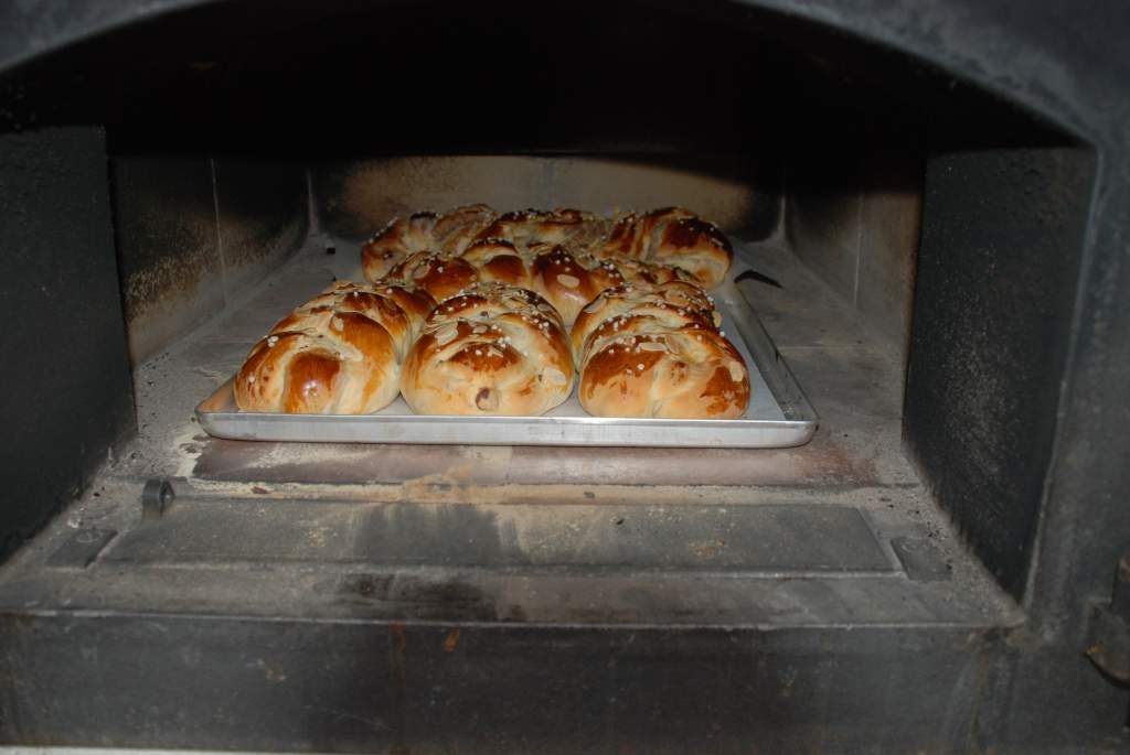 Hefe- und Nußzopf im Ofen