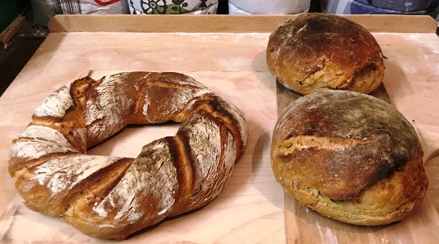 Dinkel - Mischbrot mit Saaten.jpg