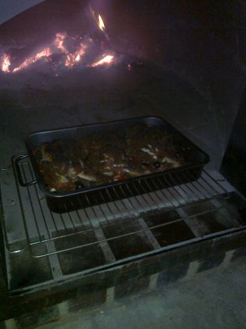 Hähnchenschenkel auf Gemüse im Ofen 02.jpg