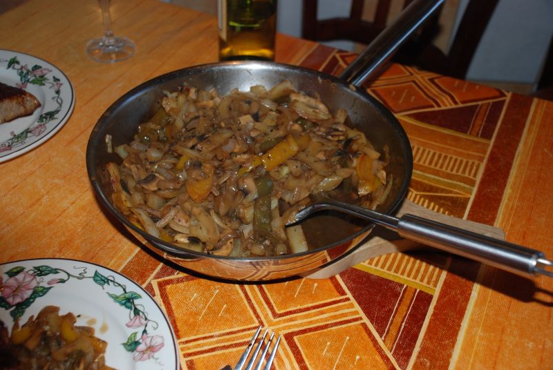 Das fertigee Schmorrgemüse mit Balsamico.