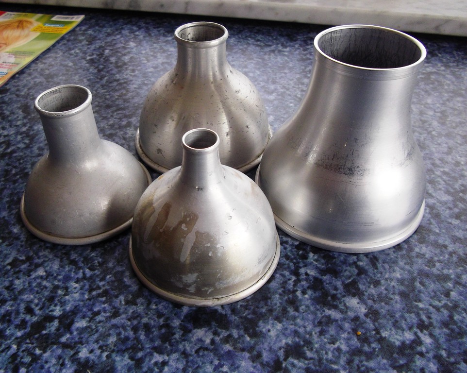 Handfüller/Füllhörnchen...<br />Damit habe ich die Därme gefüllt.