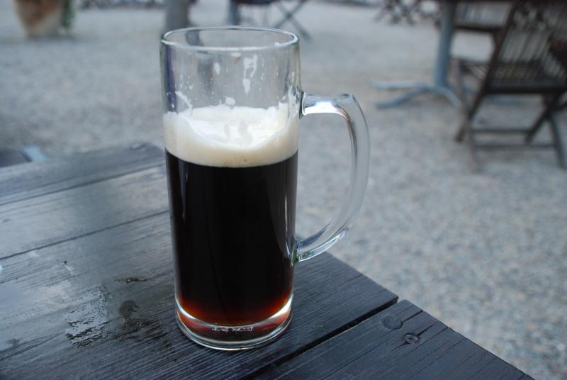 Ein Donatusbräu aus dem Brauhaus Losheim. Schmeckt sehr gut.