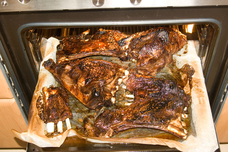 und vergeigt! - ich sollte nicht wärend der Grill angeschaltet ist im Steinbackofenforum schmökern...
