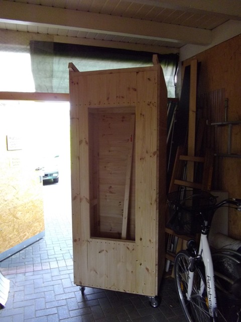 Neuer Räucherschrank.JPG
