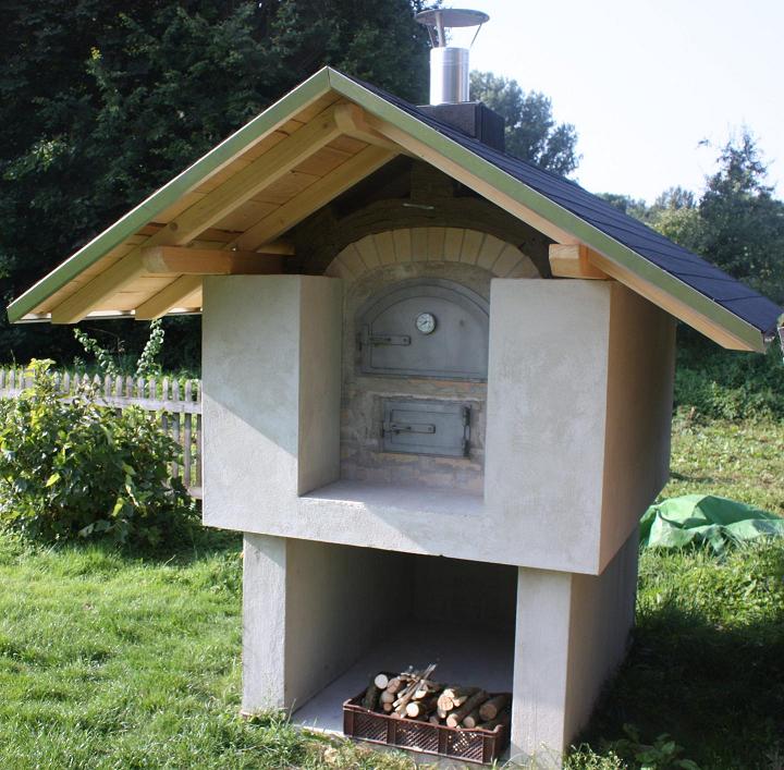 Und weiter gehts.Ortgang und Dachschindeln.