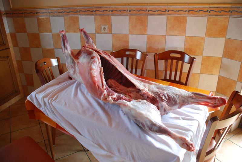 Ist 30kg schwer und muß komplett durch den TO