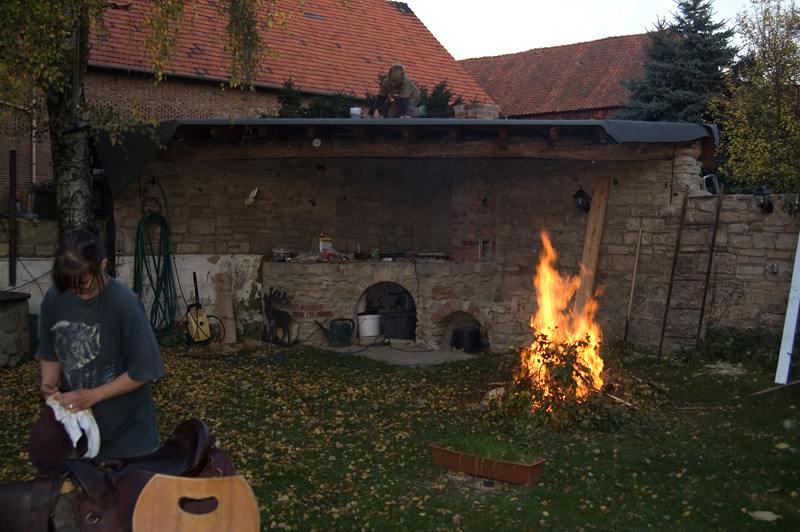 211012012Schalung-fertig-&-Dachpappe-aufnageln.jpg