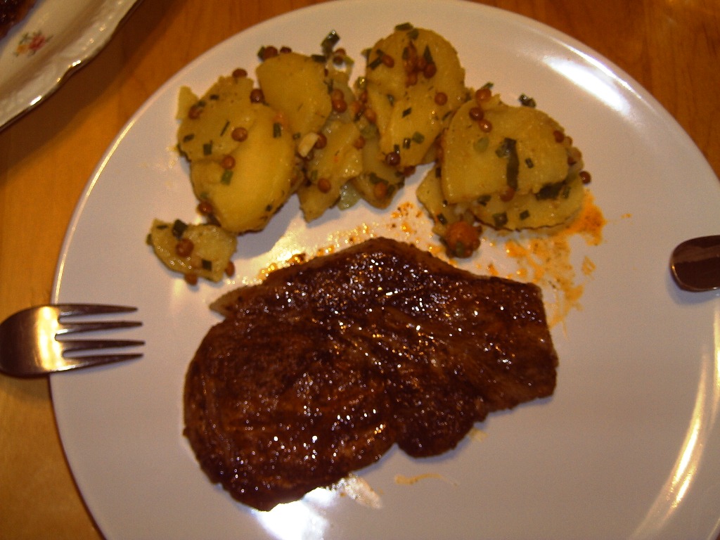 Tellerbild, dass fleisch schmeckt ohne<br />zusätzliche würze einfach genial!!!!!!!!!!